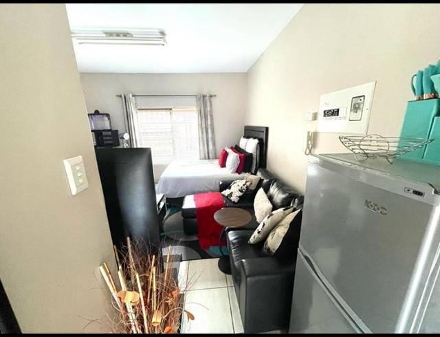 1 BEDROOM PROPERTY TO RENT IN DASSIE RAND